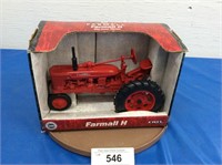 Ertl McCormick Farmall H Tractor, NF, 1/16 scale