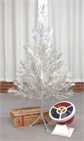 Vtg Evergleam 4ft Aluminum Christmas Tree w/ Box