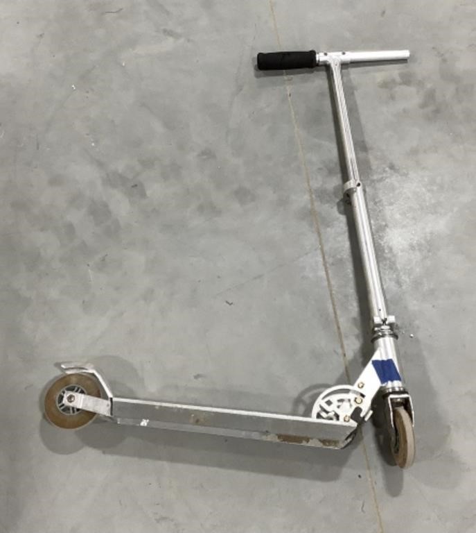 Razor scooter - missing foam on handle