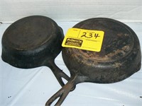 WAGNER CAST IRON SKILLET, UNNAMED CAST IRON