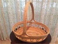 Sweetgrass Oval Basket With Handle