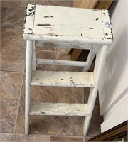 vintage Wood step ladder 23” T x 10.25” W