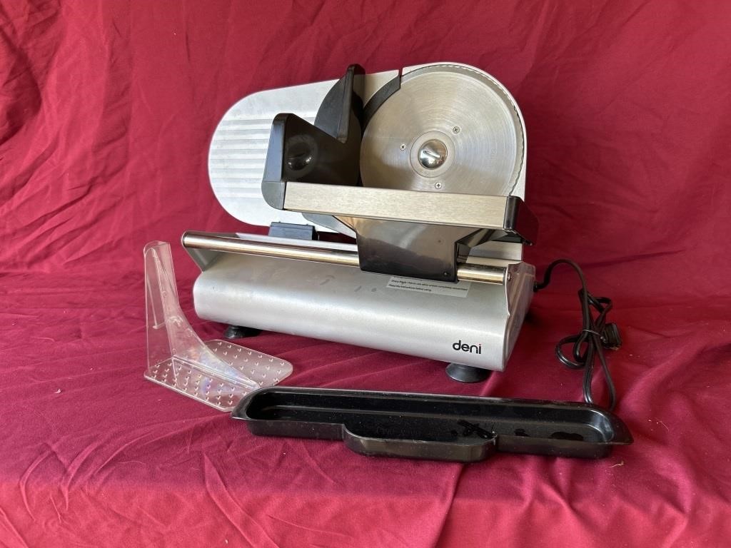 Electric meat slicer