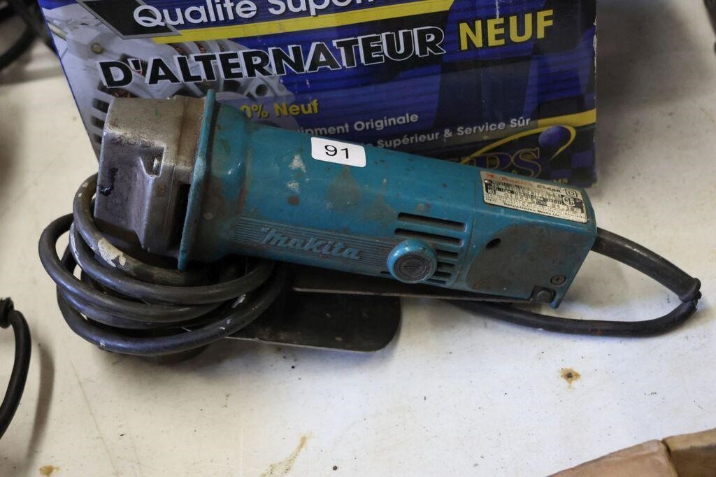 MAKITA NIBBLER