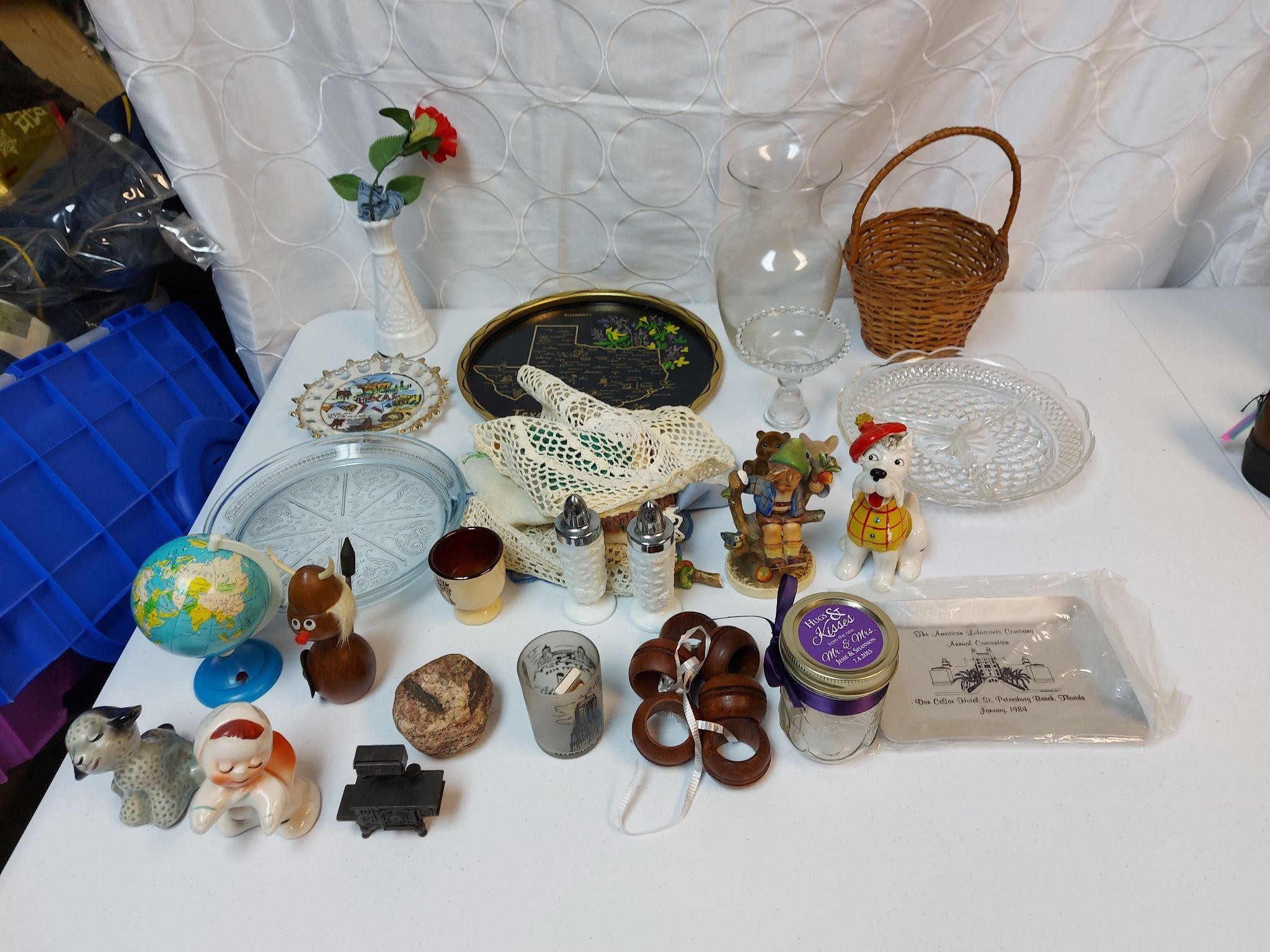 Vintage Items and Souvenirs **