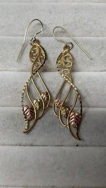 10k Gold Tri Colored Drop Earrings