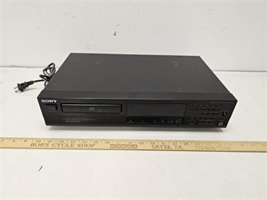 Sony Compact Disc Player CDP-261