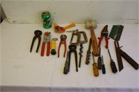Plusieurs outils pour bricoleur