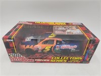NEW 2001 Terry Labonte Collectors 1:24 Scale