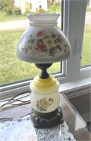 FLORAL VINATGE LAMP