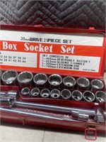20 mm drive socket set goes from 19 mm to 50 mm,
