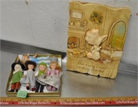 Madame Alexander Wizard of Oz dolls, plaque