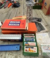 Lionel Train Cars & Accessories