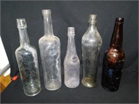 5 vintage bottles: Curtice Brothers Preservers,