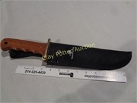 Winchester Hunting Bowie Knife in Sheath