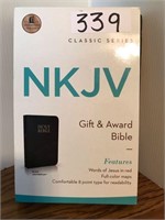 NEW NKJV Gift Bible