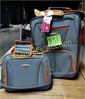 NEW- 2 PC CARRY-ON LUGGAGE SET
