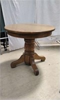 Hiram Style End Table