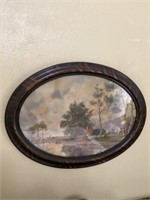 Oval picture frame