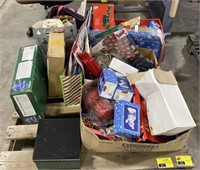 Pallet lot of miscellaneous items including bags,