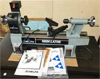 Delta Midi-Lathe, Model 46-250.