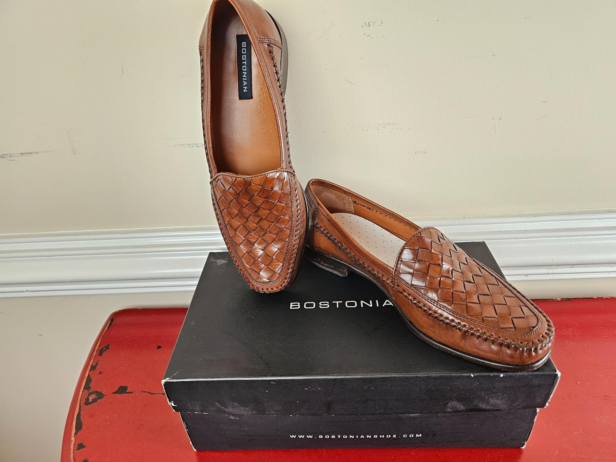 Bostonian dress shoes leather