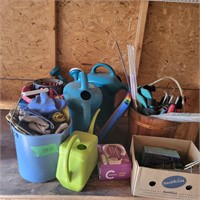 S512 Watering cans Gardening hand tools and more