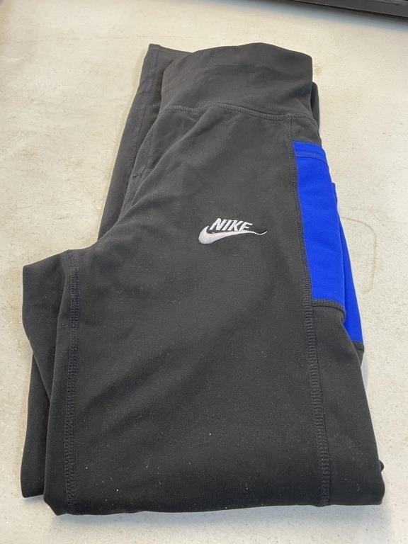 Nike pants size l/xl