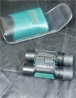 Vanguard Dr 1025 binoculars and case