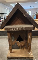 VTG lodge wooden Bird House