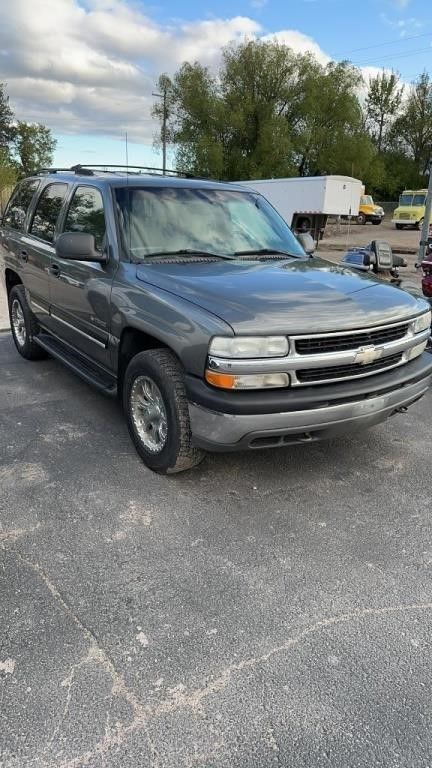 2001 CHEVY TAHOE W/ 313K MILES