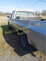 1984 CHEVY SILVERADO, SILVER, APPROX 135511