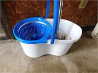 Clorox spin mop & bucket