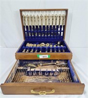 1847 rogers Bros Orleans gold-tone flatware set