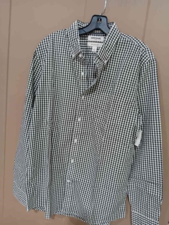 (N) Checkered shirt