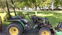 John Deere 4100 utility tractor for parts only