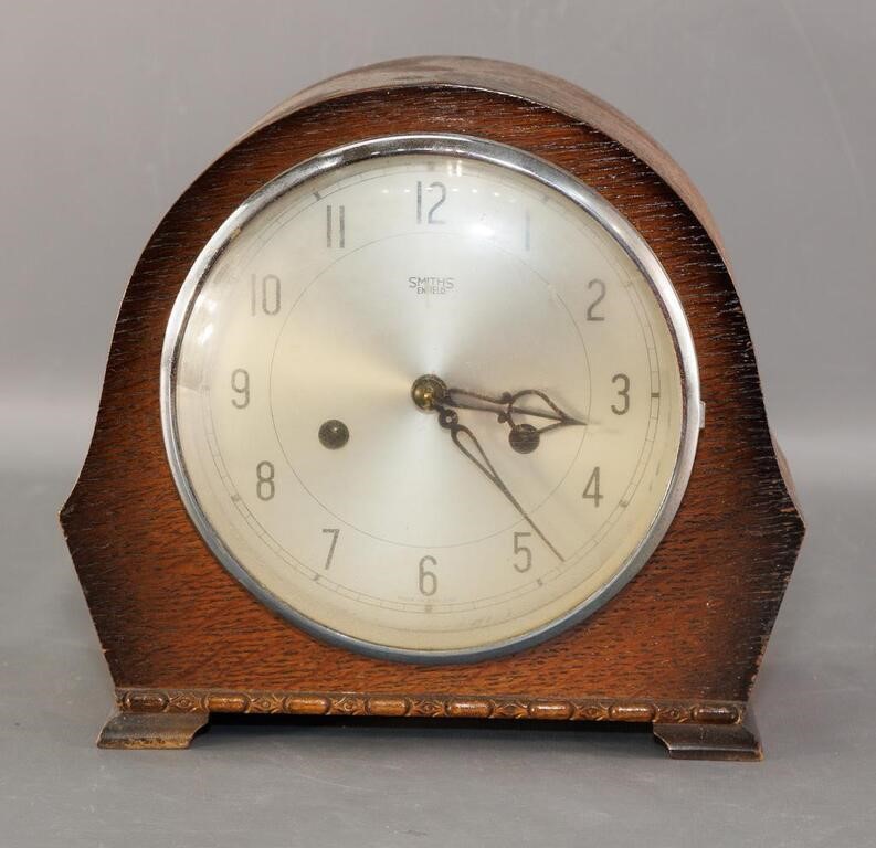 Vintage Oak-Cased Mantel Clock