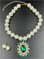 Pearl & Green Sapphire Fashion Jewelry Set