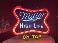 MILLER HIGH LIFE NEON LIGHT - WORKING ORDER