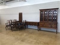9 Pc. Mahogany Queen Anne Style Dining Suite