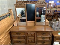 Young Hinkle Village Oak Dresser and Mirrors