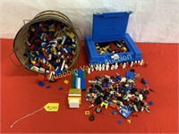 10.5 POUNDS OF VINTAGE LEGOS