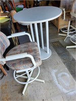 LOT OF 5 PIECE BARSTOOL TABLE