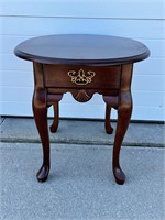 VTG Oval End Table W/ Drawer 22"x25.5"x21.5"