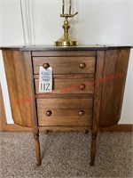 Small Vintage wooden table w/drawers