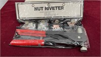 Nut Riveter W/40 pcs Nut Rivets Set
