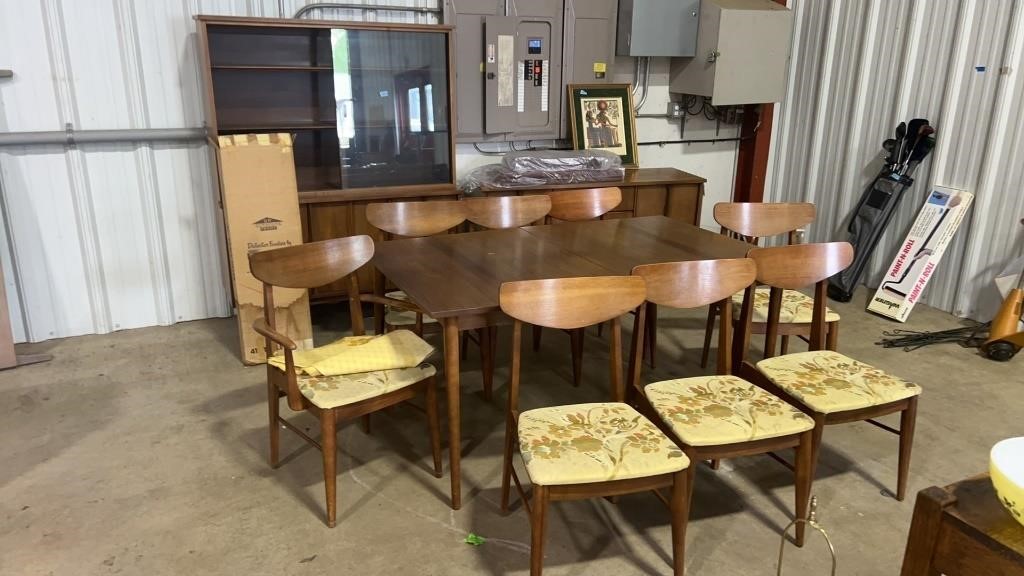 MID CENTURY DINING ROOM SET