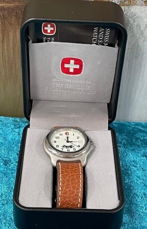 353 - SWISS ARMY WATCH (H40)