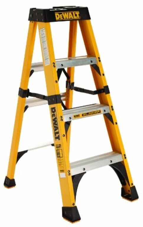 DeWalt DXL3410-04 Fiberglass Step Ladder Type