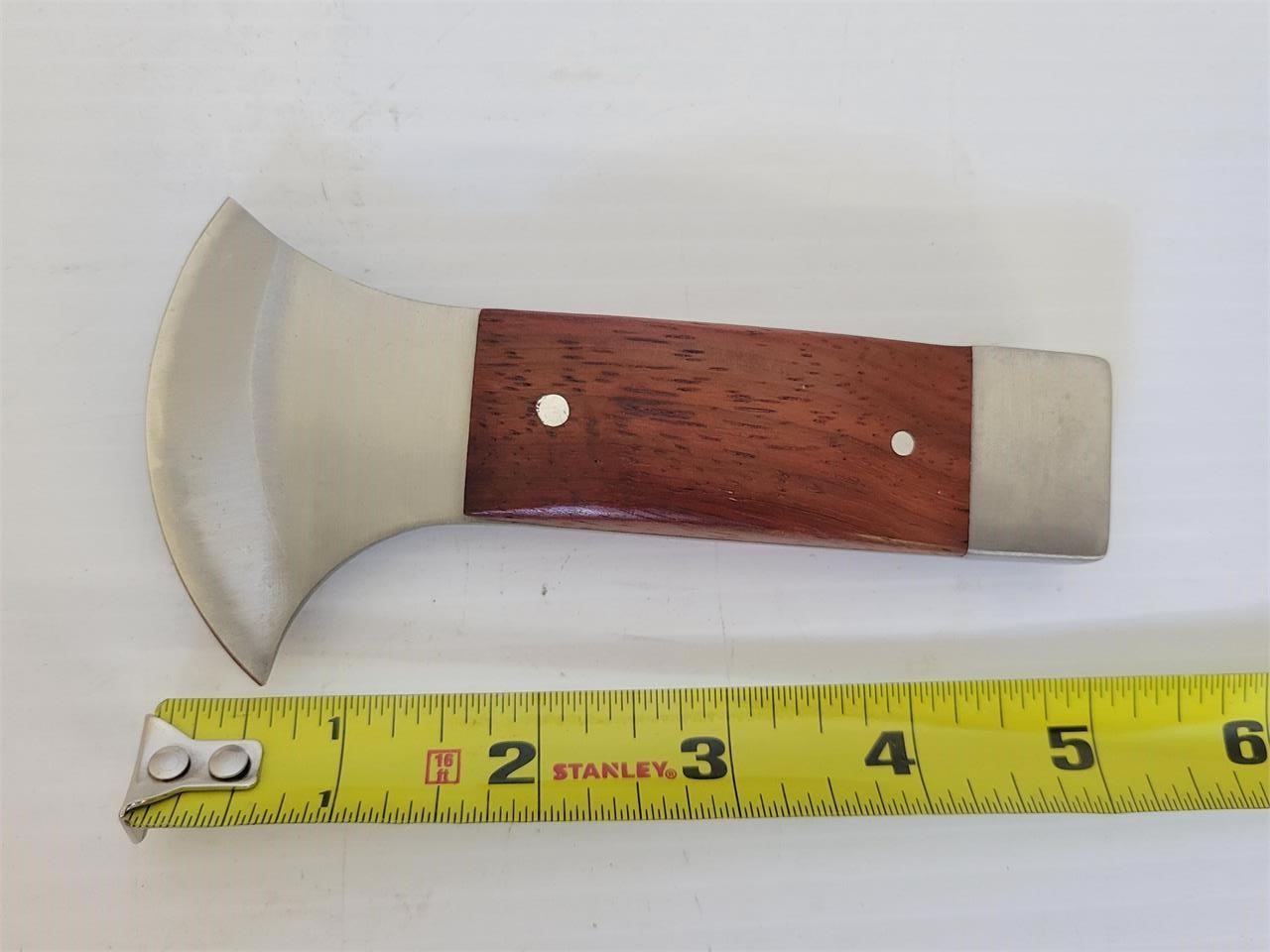 Unique knife